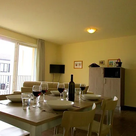 Regina Grande Terrace * 莱诺